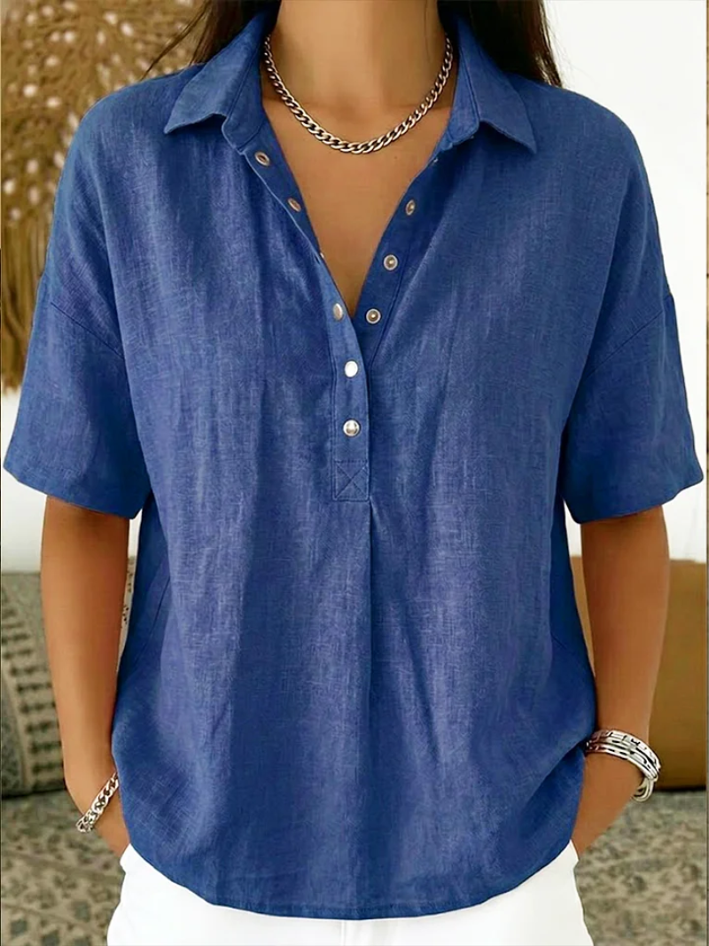 Blusa Elegance con Cuello Clásico y Botones Decorativos