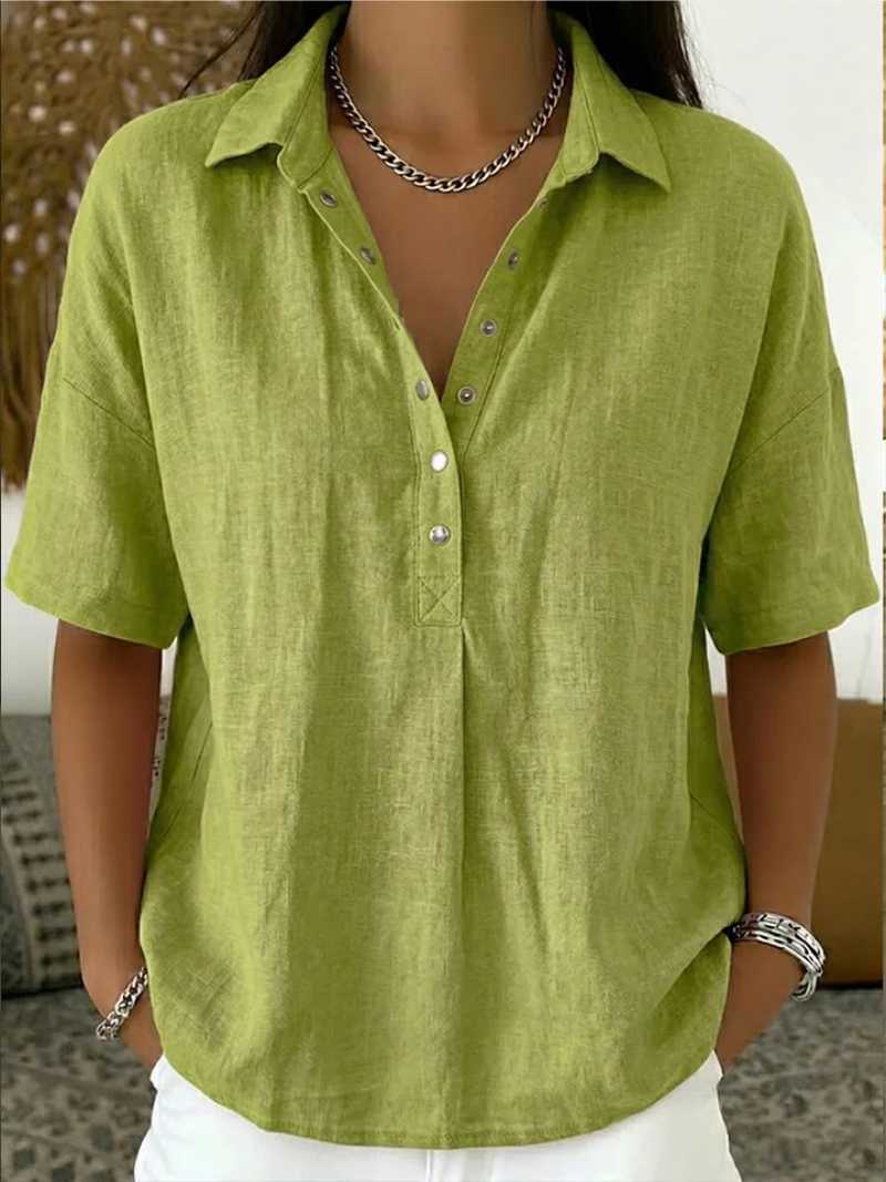 Blusa Elegance con Cuello Clásico y Botones Decorativos